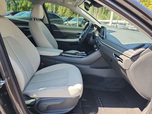 Used 2021 Hyundai Sonata SEL w/ Convenience Package image 18