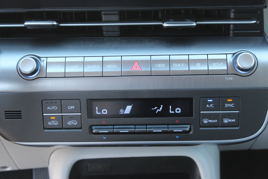 Used 2025 Hyundai Kona SEL AWD/4WD image 23