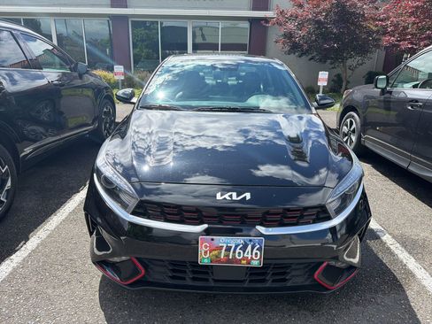 Used 2022 Kia Forte GT-Line w/ GT-Line Premium Package FWD image 2