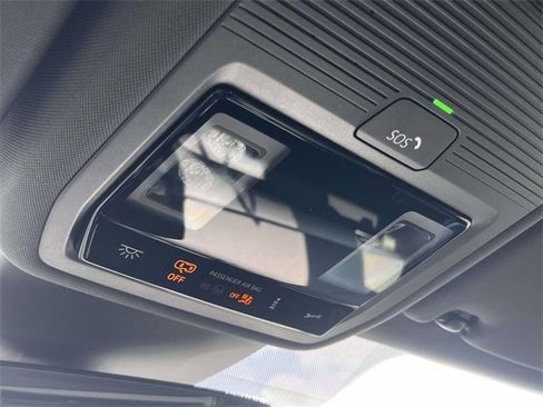 Used 2023 Volkswagen ID.4 Pro image 12