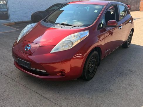 Used 2015 Nissan Leaf S w/ Charge Package FWD image 5