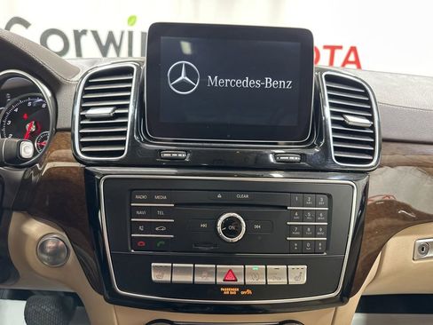 Used 2017 Mercedes-Benz GLS 450 4MATIC image 29