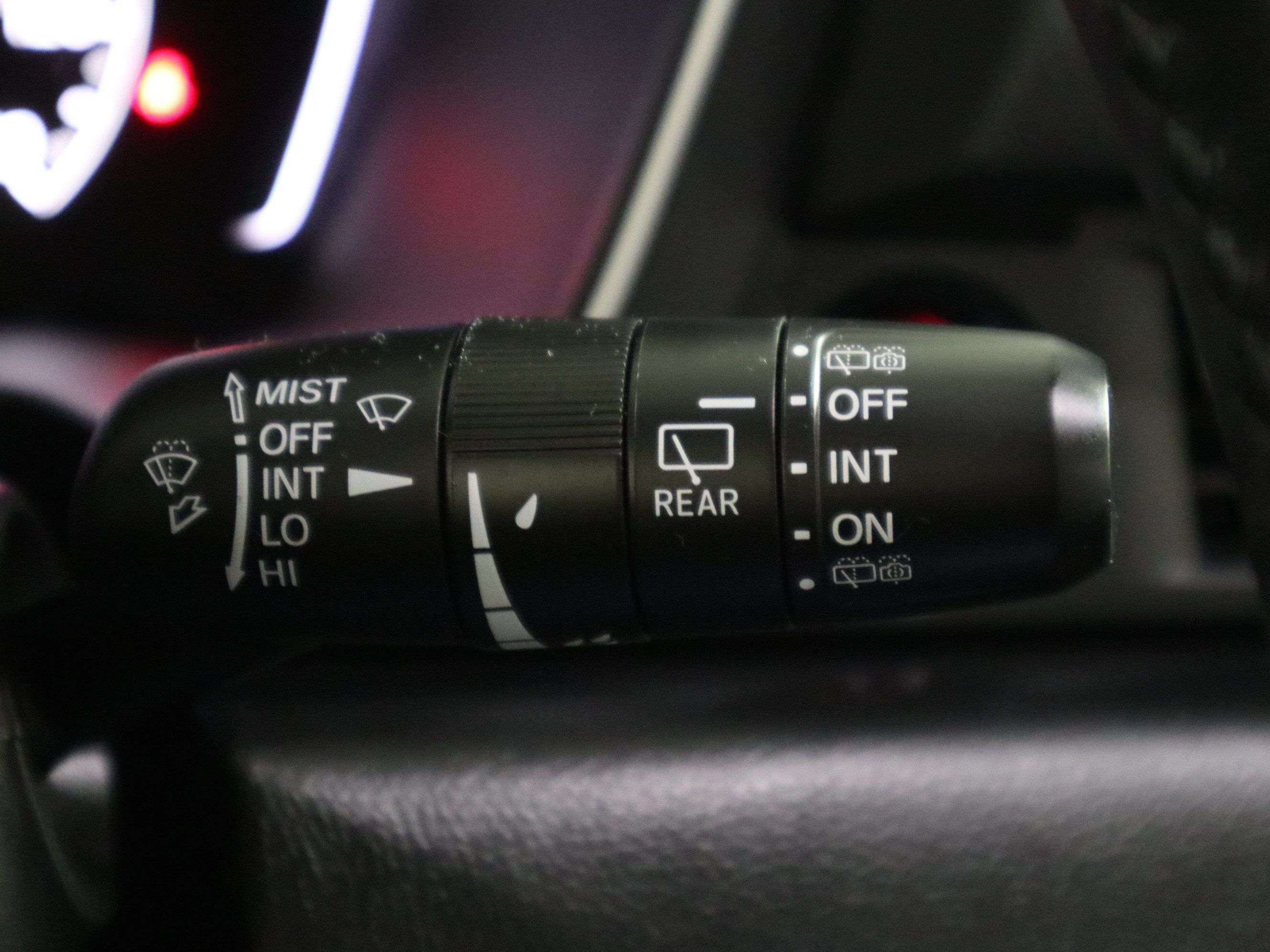 Used 2025 Honda Pilot EX-L image 32