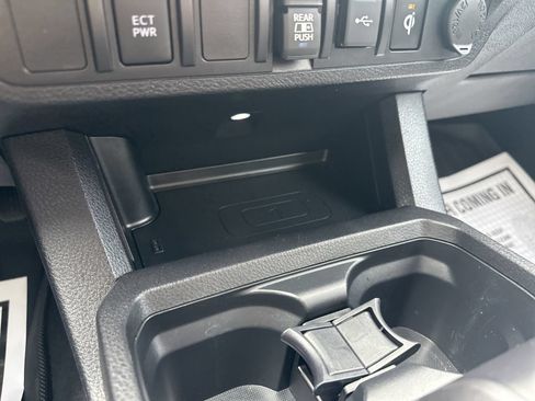 Used 2022 Toyota Tacoma TRD Sport w/ Black Out Package (TMS) AWD/4WD image 53
