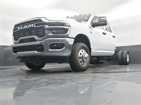 New 2026 RAM 3500 Tradesman w/ Chrome Appearance Group image 44