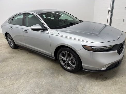 Certified 2024 Honda Accord EX image 3