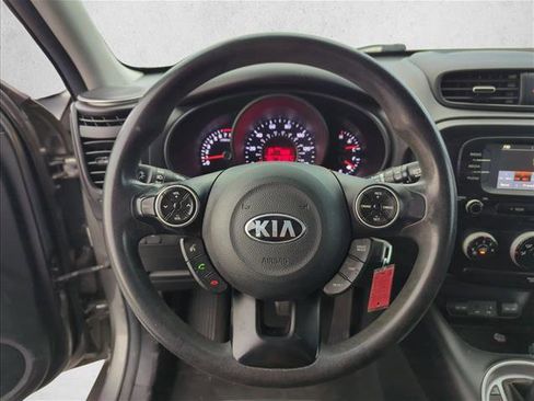 Used 2017 Kia Soul Base w/ Convenience Package image 13