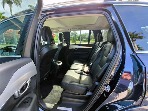 Used 2017 Volvo XC90 T5 Momentum w/ Vision Package FWD image 30