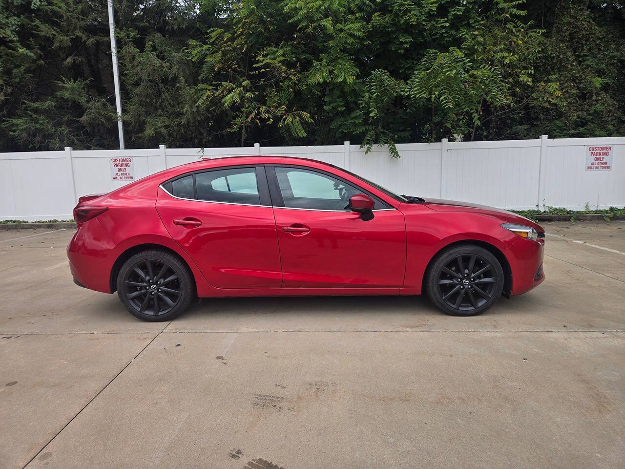Used 2017 MAZDA MAZDA3 Grand Touring w/ Premium Equipment Package FWD image 6