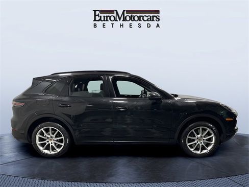 Used 2021 Porsche Cayenne image 6