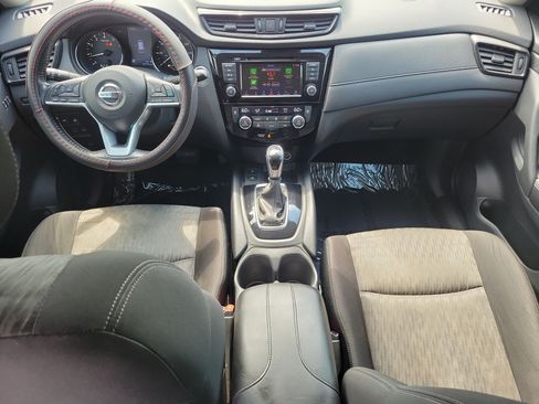 Certified 2020 Nissan Rogue SV w/ Sun & Sound Touring Package FWD image 20