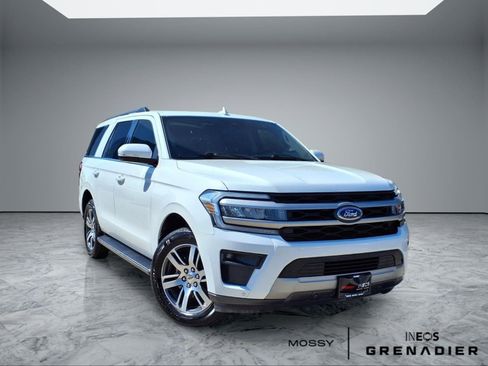 Used 2022 Ford Expedition XLT RWD image 1