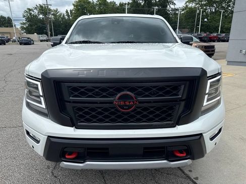 Used 2024 Nissan Titan PRO-4X w/ Pro-4x Convenience Package AWD/4WD image 13