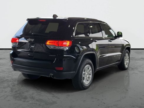 Used 2018 Jeep Grand Cherokee Laredo RWD image 2