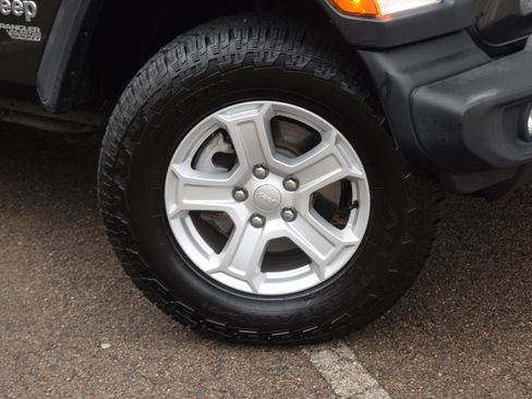 Used 2018 Jeep Wrangler Unlimited Sport S image 30