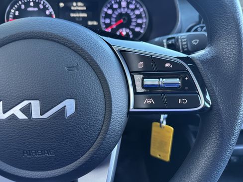 Used 2024 Kia Forte LXS image 18