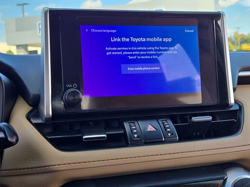 Used 2023 Toyota RAV4 XLE Premium image 27