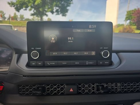 Certified 2024 Honda Accord LX image 9