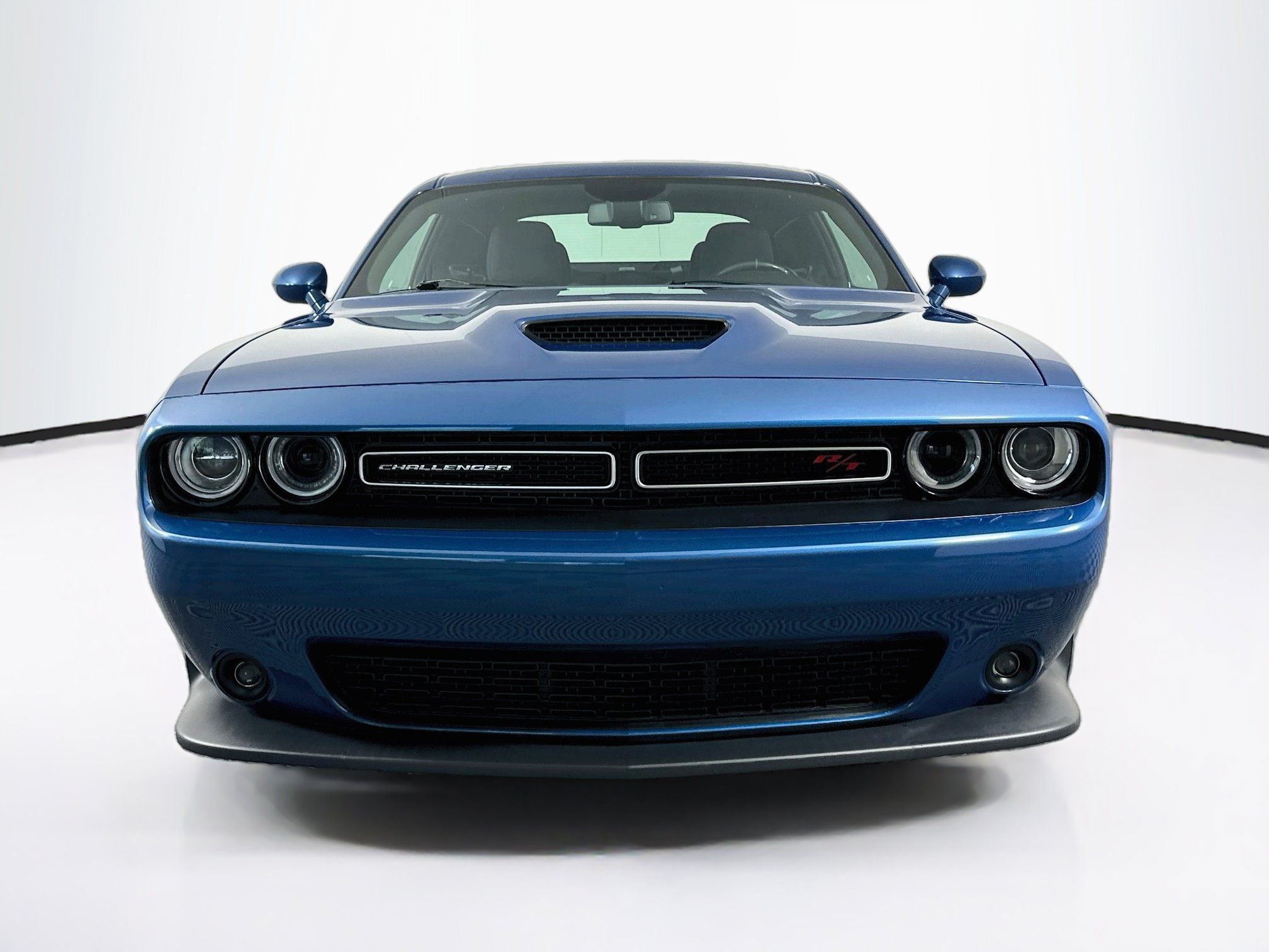 Used 2022 Dodge Challenger R/T RWD image 2