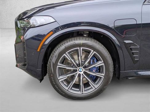 New 2026 BMW X5 xDrive50e w/ M Sport Package image 10