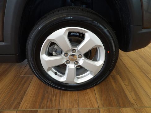 Used 2021 Jeep Compass Latitude w/ Convenience Group image 9