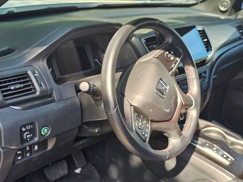 Used 2023 Honda Passport TrailSport image 4