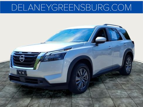 Used 2025 Nissan Pathfinder SV AWD/4WD image 7