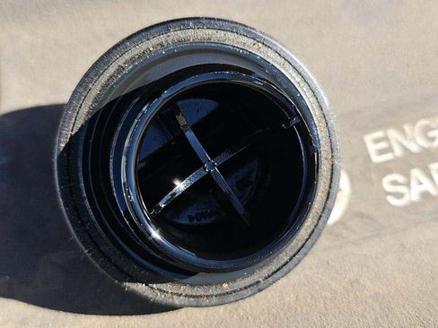 Used 2022 Toyota Highlander XLE image 27