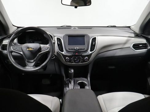 Used 2018 Chevrolet Equinox LS FWD image 17