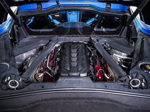 Used 2025 Chevrolet Corvette Stingray Premium Cpe w/ Z51 Performance Package RWD image 31