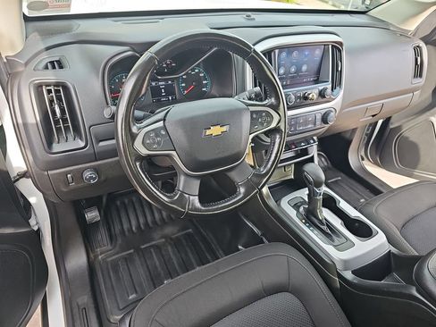Used 2022 Chevrolet Colorado LT w/ Fleet Safety Package image 15