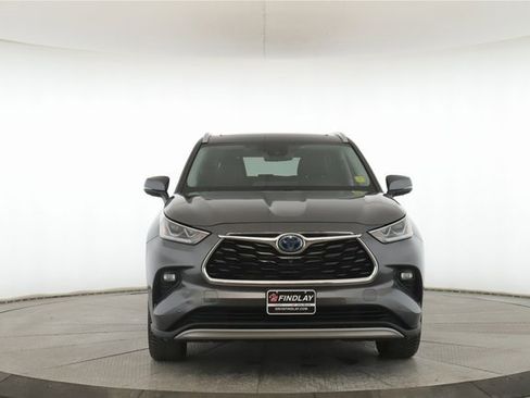 Used 2022 Toyota Highlander Platinum image 12