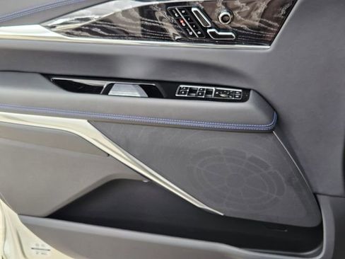 New 2026 Cadillac Escalade IQ Sport 1 w/ LPO, ONYX Package image 24