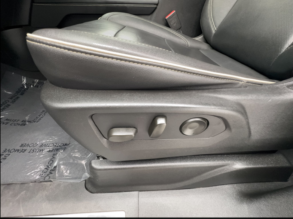Used 2024 GMC Yukon SLT RWD image 22