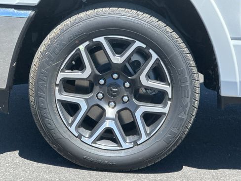 New 2026 RAM 1500 Laramie AWD/4WD image 24