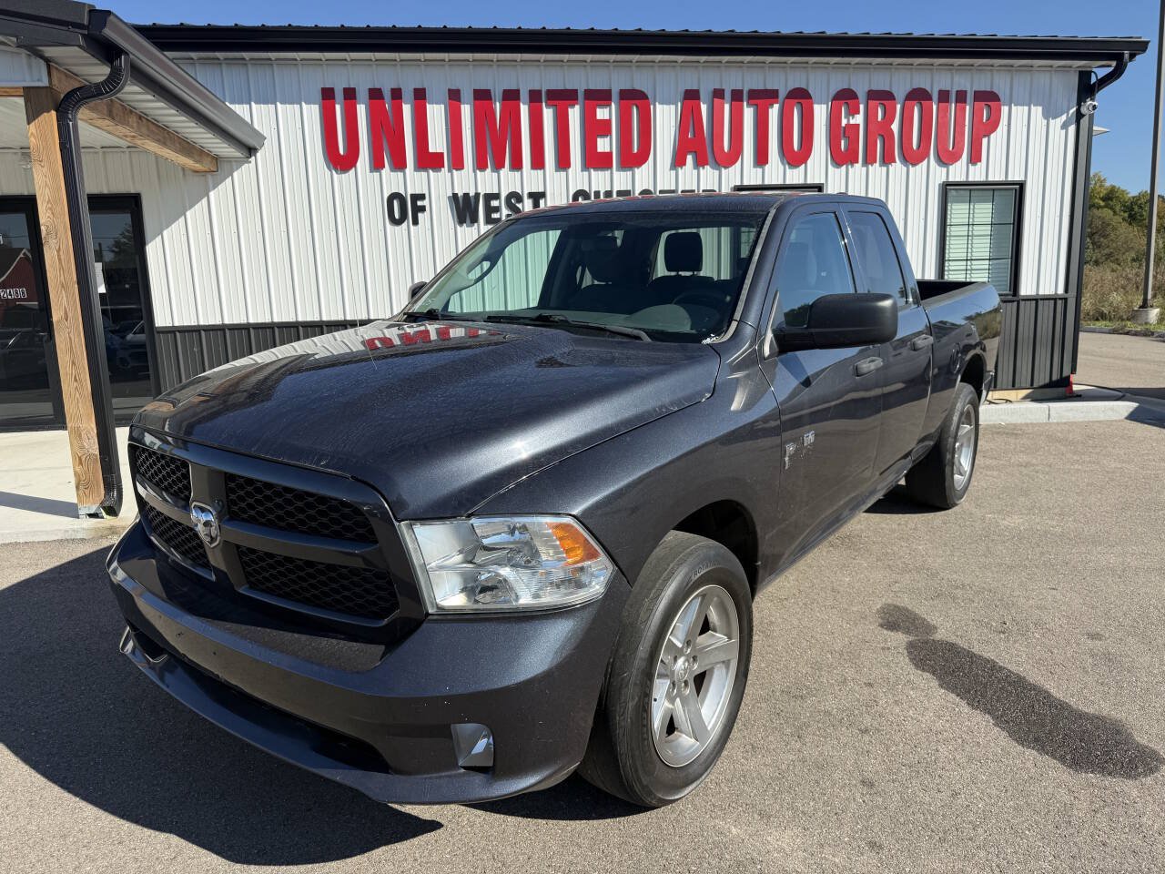 Used 2017 RAM 1500 Express AWD/4WD image 1