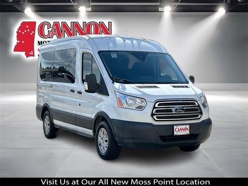 Used 2018 Ford Transit 150 XLT image 7