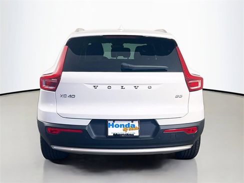 Used 2023 Volvo XC40 B5 Plus w/ Driver Assist Package image 8