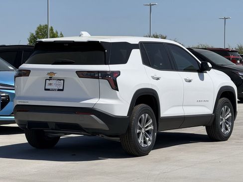 New 2026 Chevrolet Equinox LT w/ Safety and Technology Package FWD image 4