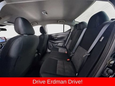 Used 2025 Nissan Sentra SR w/ Midnight Edition FWD image 9