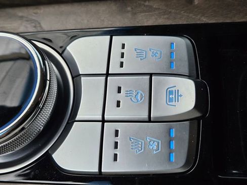 Used 2021 Genesis G90 5.0 Ultimate image 29