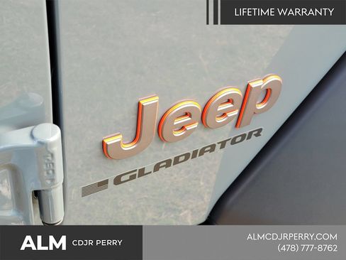 New 2025 Jeep Gladiator Mojave w/ Safety Group AWD/4WD image 17