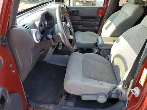 Used 2008 Jeep Wrangler Unlimited Sahara w/ Dual Top Group image 17