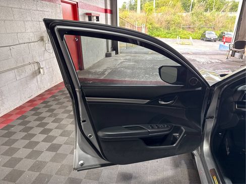 Used 2021 Honda Civic Sport image 18