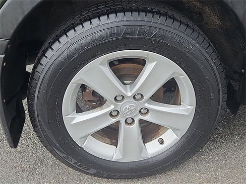 Used 2013 Toyota RAV4 XLE image 8