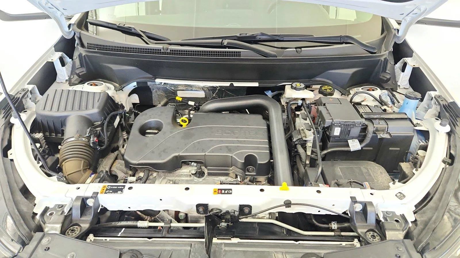 Used 2024 Chevrolet Equinox LT w/ LPO, Cargo Package FWD image 40