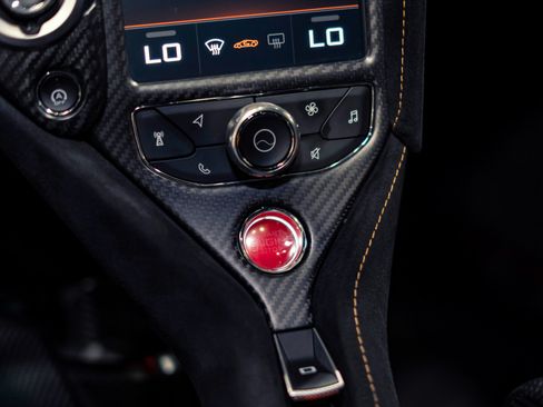 Used 2021 McLaren 765LT RWD image 24