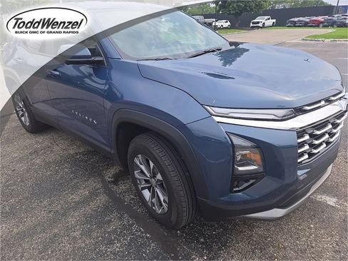 Certified 2025 Chevrolet Equinox LT w/ Safety and Technology Package AWD/4WD image 1