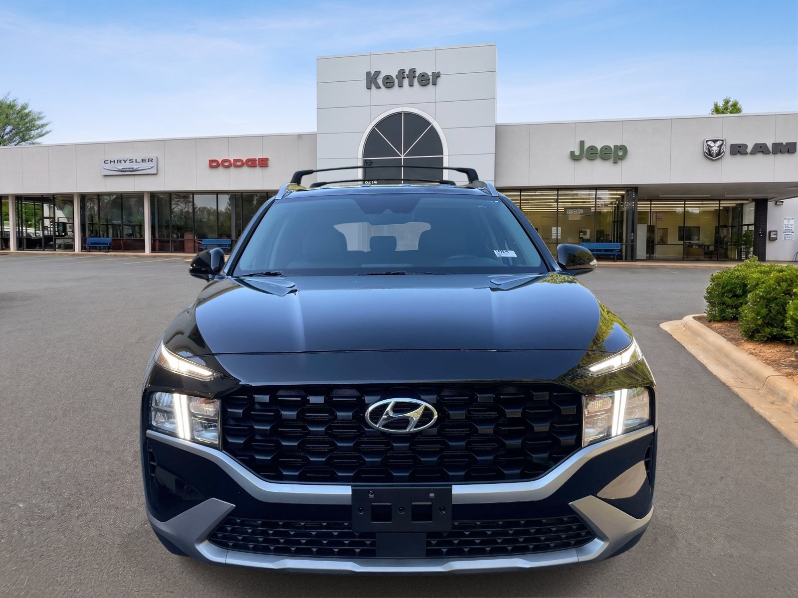 Used 2023 Hyundai Santa Fe SEL AWD/4WD image 2