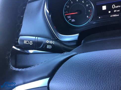 Used 2023 Chevrolet Traverse RS image 34